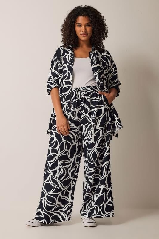 The Best Fabrics for Kenya's Climate: What to Wear When It's Hot, Cold and Everything In Between